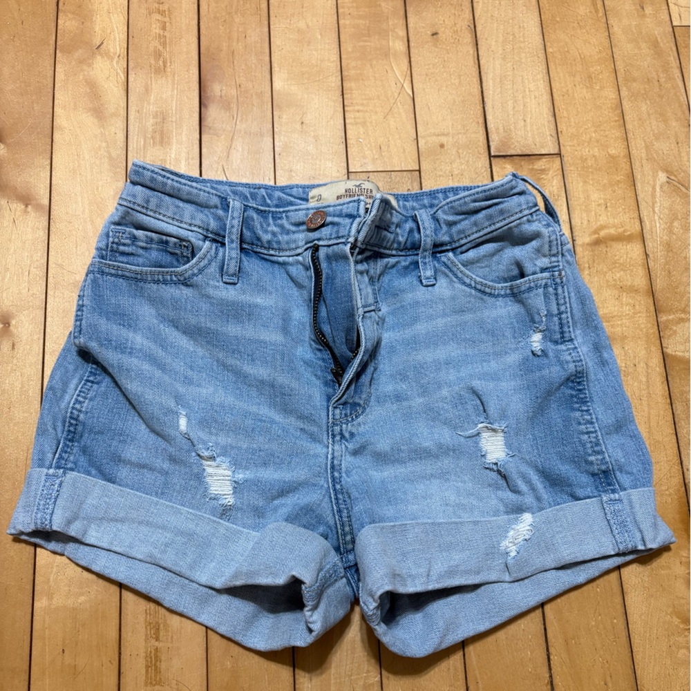 Hollister boyfriend Jean shorts